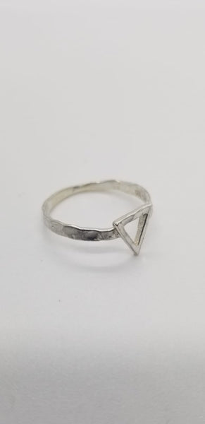 Triangle hammered Ring -/#OTHR2