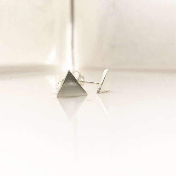 Triangle Stud Earrings -/#TE2