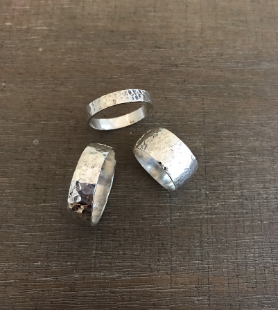 Thin Hammered Ring -/ THR2